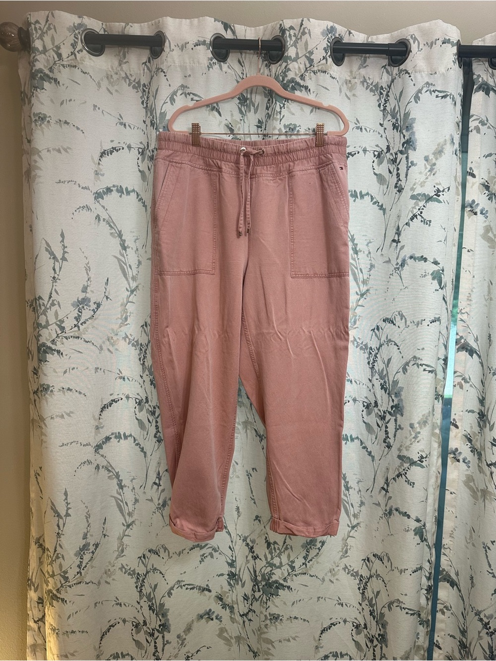 Tommy Hilfiger Men's Dusty Rose Drawstring Joggers